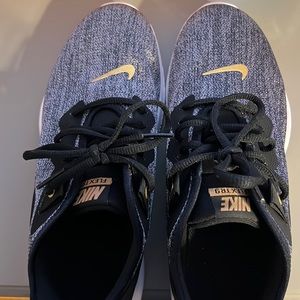 Women’s Nike flex trainer 9